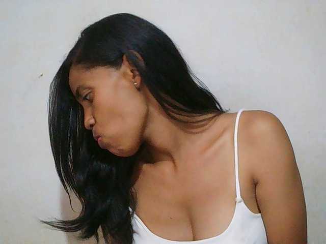 Eva-011 live cam on BongaCams