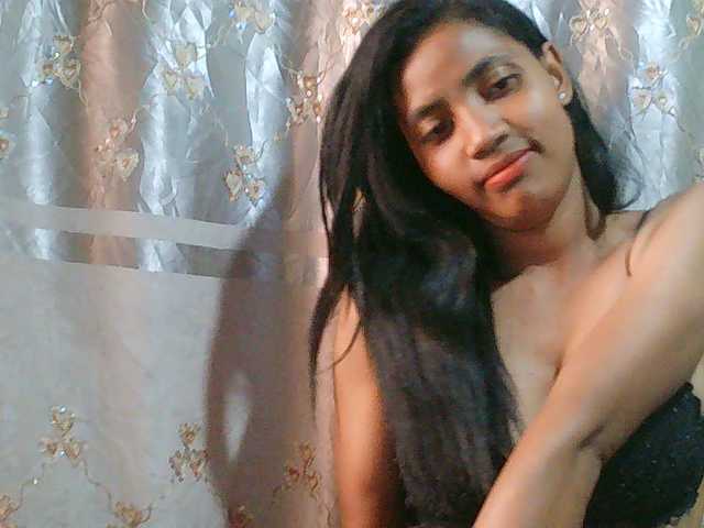 Eva-011 live cam on BongaCams