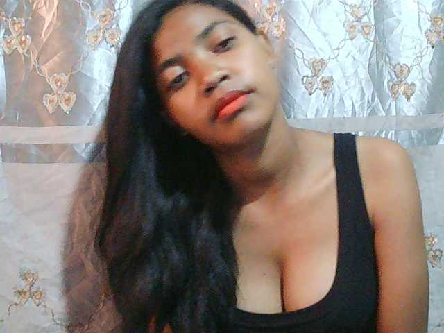 Eva-011 live cam on BongaCams
