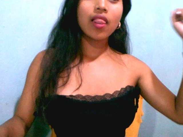 Eva-011 live cam on BongaCams