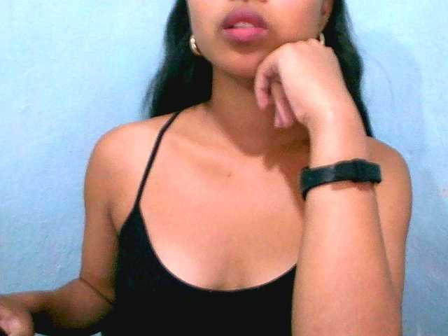 Eva-011 live cam on BongaCams