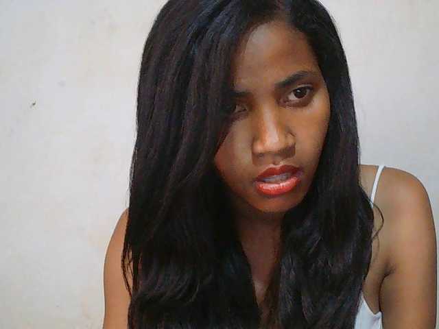 Eva-011 live cam on BongaCams