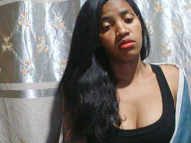 Eva-011 live cam on BongaCams