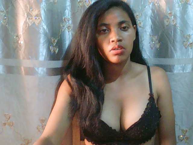 Eva-011 live cam on BongaCams