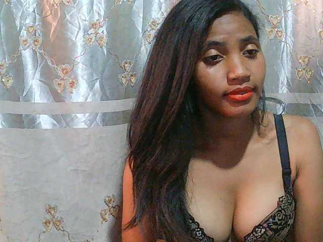 Eva-011 live cam on BongaCams