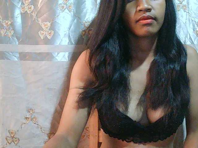 Eva-011 live cam on BongaCams