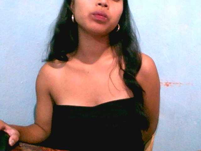 Eva-011 live cam on BongaCams