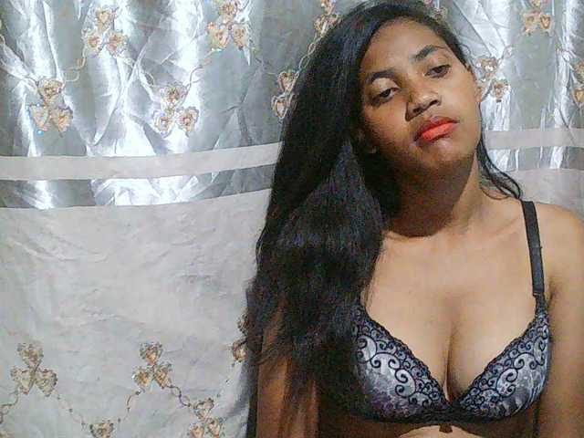 Eva-011 live cam on BongaCams