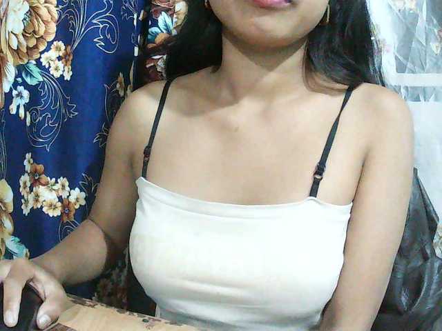 Eva-011 live cam on BongaCams