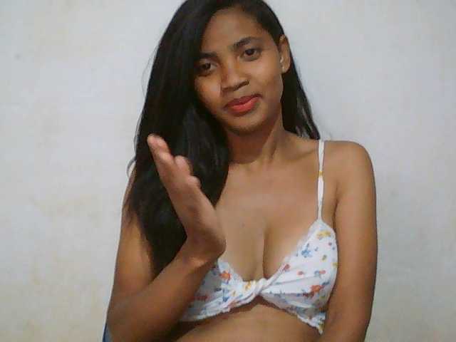 Eva-011 live cam on BongaCams