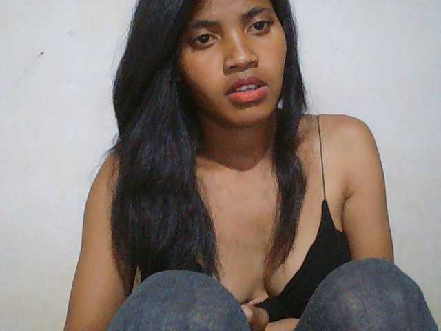 Eva-011 live cam on BongaCams