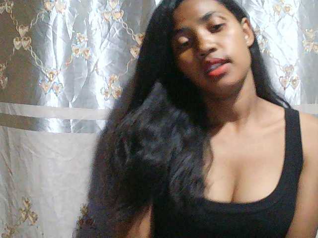 Eva-011 live cam on BongaCams