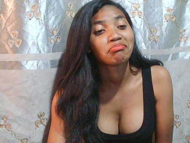 Eva-011 live cam on BongaCams