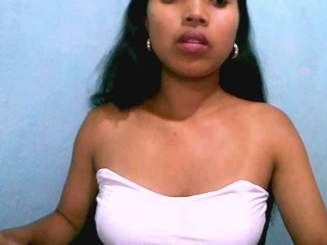 Eva-011 live cam on BongaCams