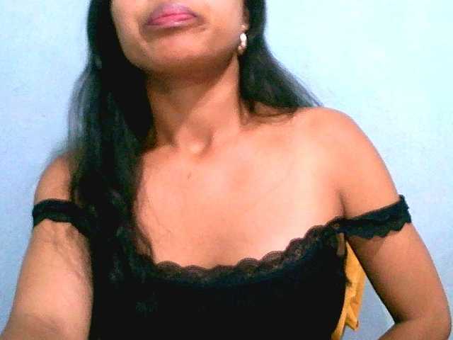 Eva-011 live cam on BongaCams