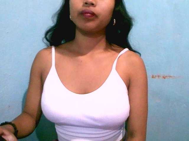 Eva-011 live cam on BongaCams