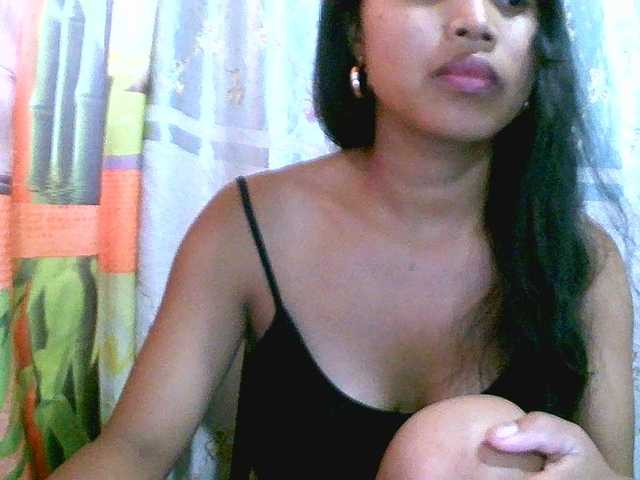 Eva-011 live cam on BongaCams