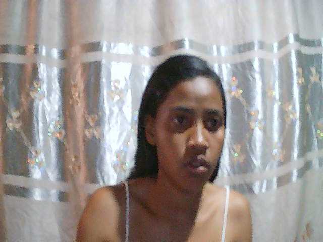 Eva-011 live cam on BongaCams