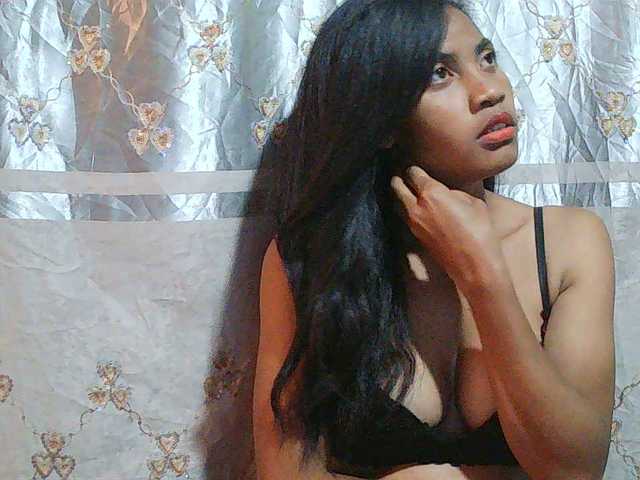 Eva-011 live cam on BongaCams