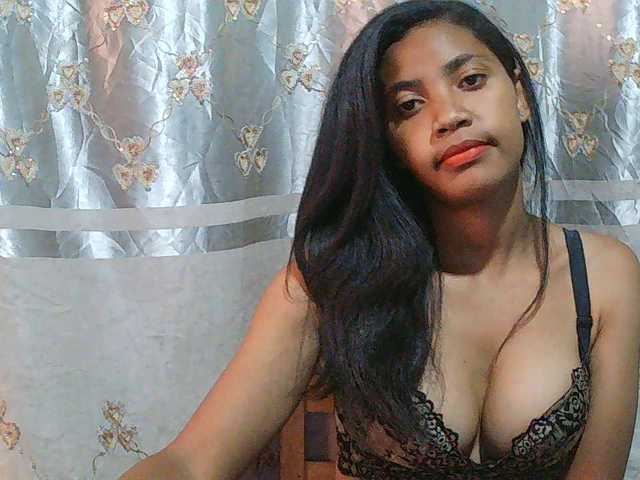 Eva-011 live cam on BongaCams