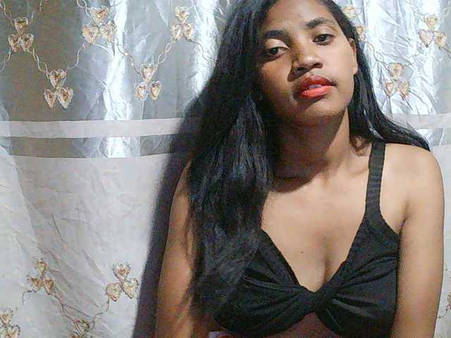 Eva-011 live cam on BongaCams
