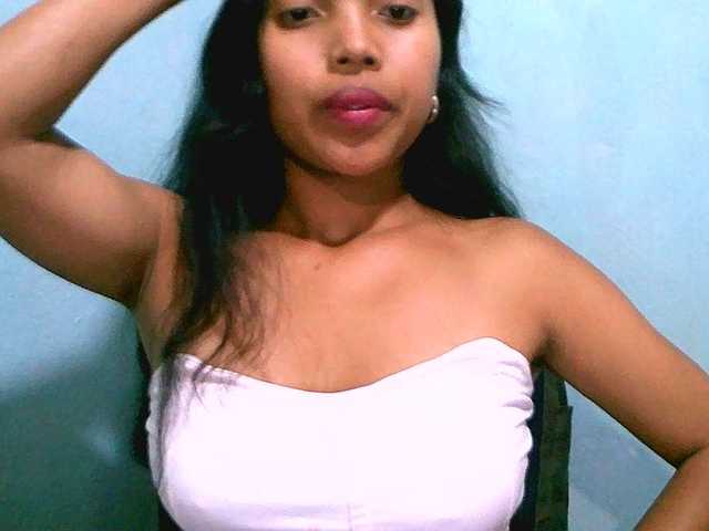 Eva-011 live cam on BongaCams
