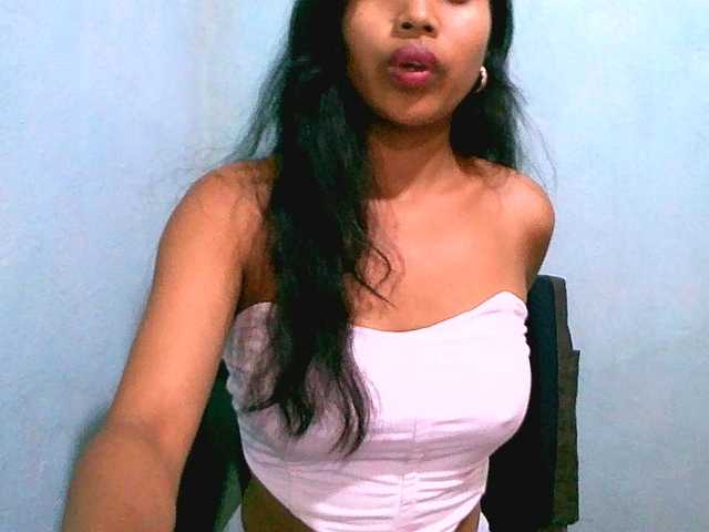 Eva-011 live cam on BongaCams