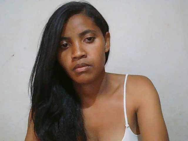 Eva-011 live cam on BongaCams