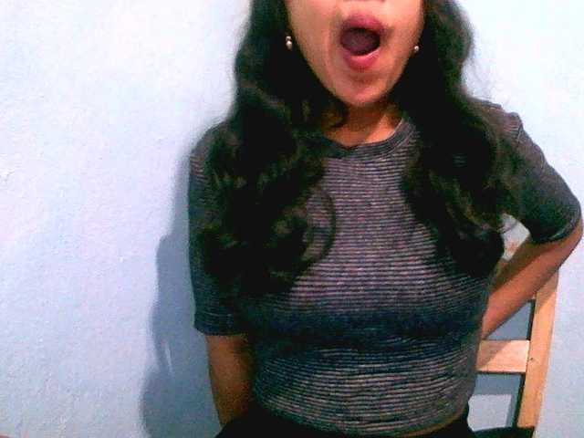 Eva-011 live cam on BongaCams