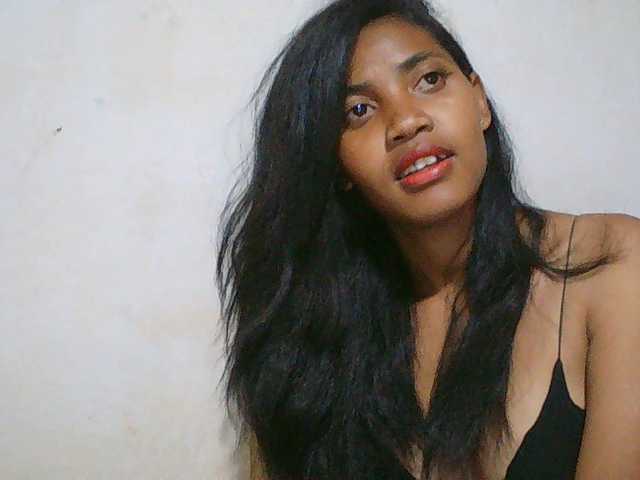 Eva-011 live cam on BongaCams