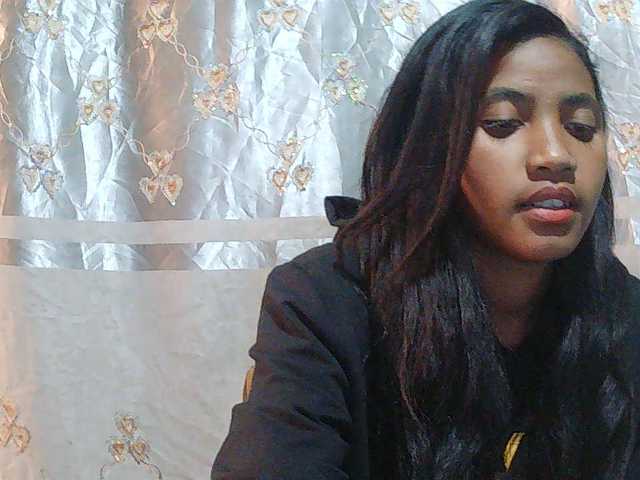 Eva-011 live cam on BongaCams