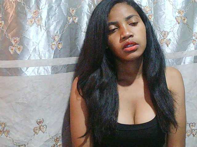 Eva-011 live cam on BongaCams