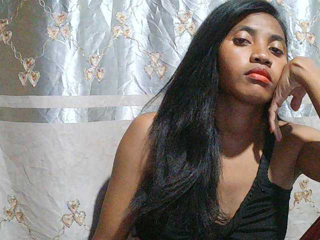 Eva-011 live cam on BongaCams