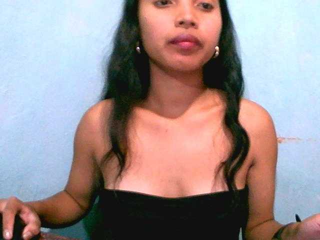 Eva-011 live cam on BongaCams