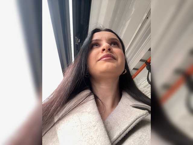 EvaRoughe's BongaCams show and profile