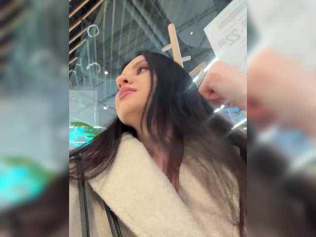 EvaRoughe's BongaCams show and profile