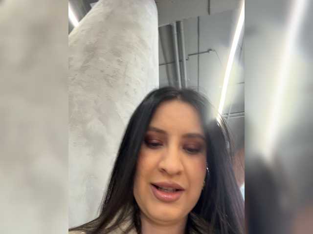 EvaRoughe's BongaCams show and profile