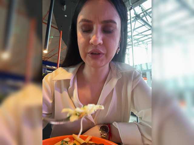 EvaRoughe's BongaCams profile