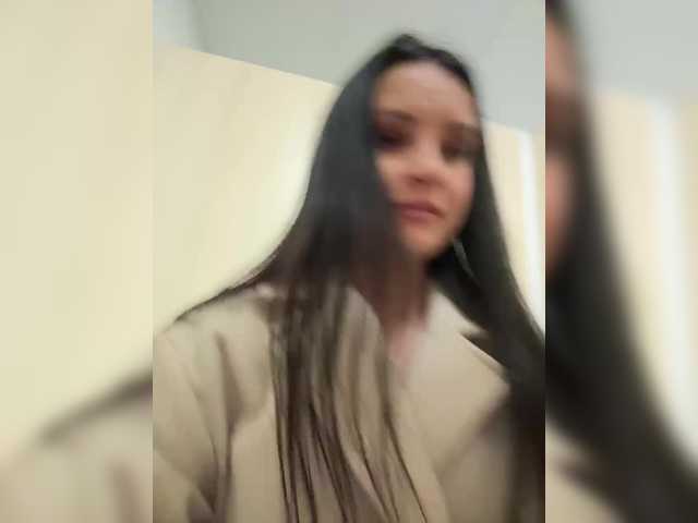 EvaRoughe's BongaCams show and profile