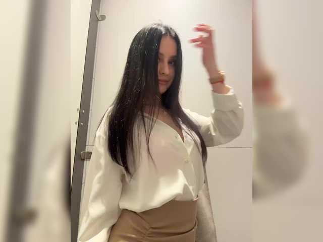 go to chat with EvaRoughe