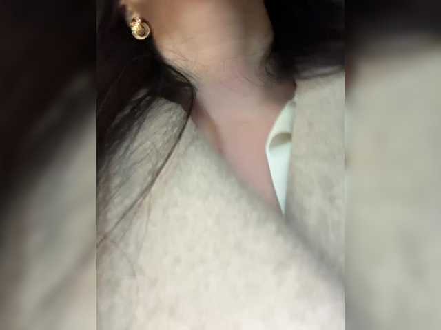 EvaRoughe's BongaCams show and profile