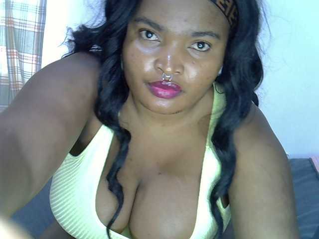 Sexxyebony254 live cam on BongaCams