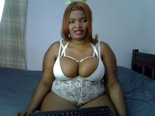 Sexxyebony254 live cam on BongaCams
