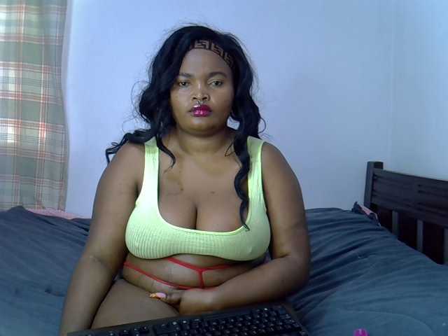 Sexxyebony254 live cam on BongaCams