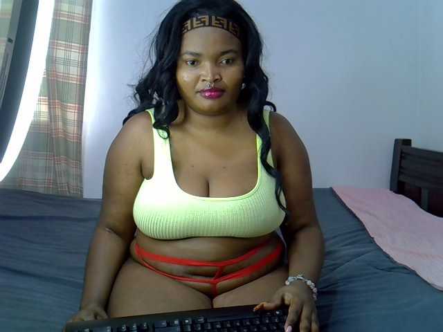 Sexxyebony254 live cam on BongaCams