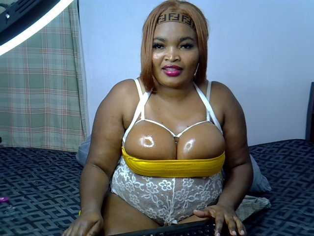 Sexxyebony254 live cam on BongaCams