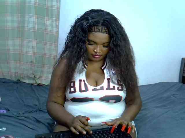 Sexxyebony254 webcam