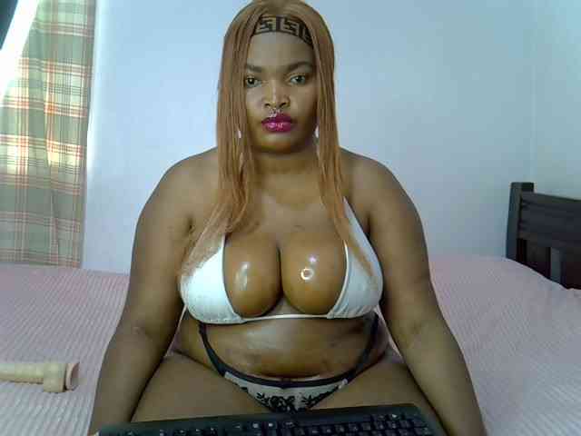 Sexxyebony254 webcam