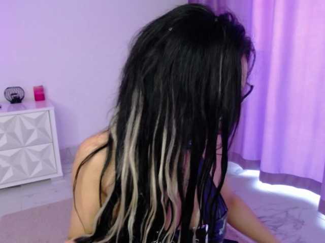 RavenFoxy live cam on BongaCams