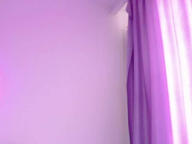 RavenFoxy live cam on BongaCams